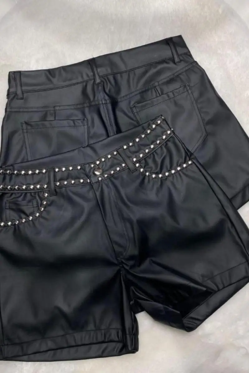 Short tiro alto con tachas M18 - 2